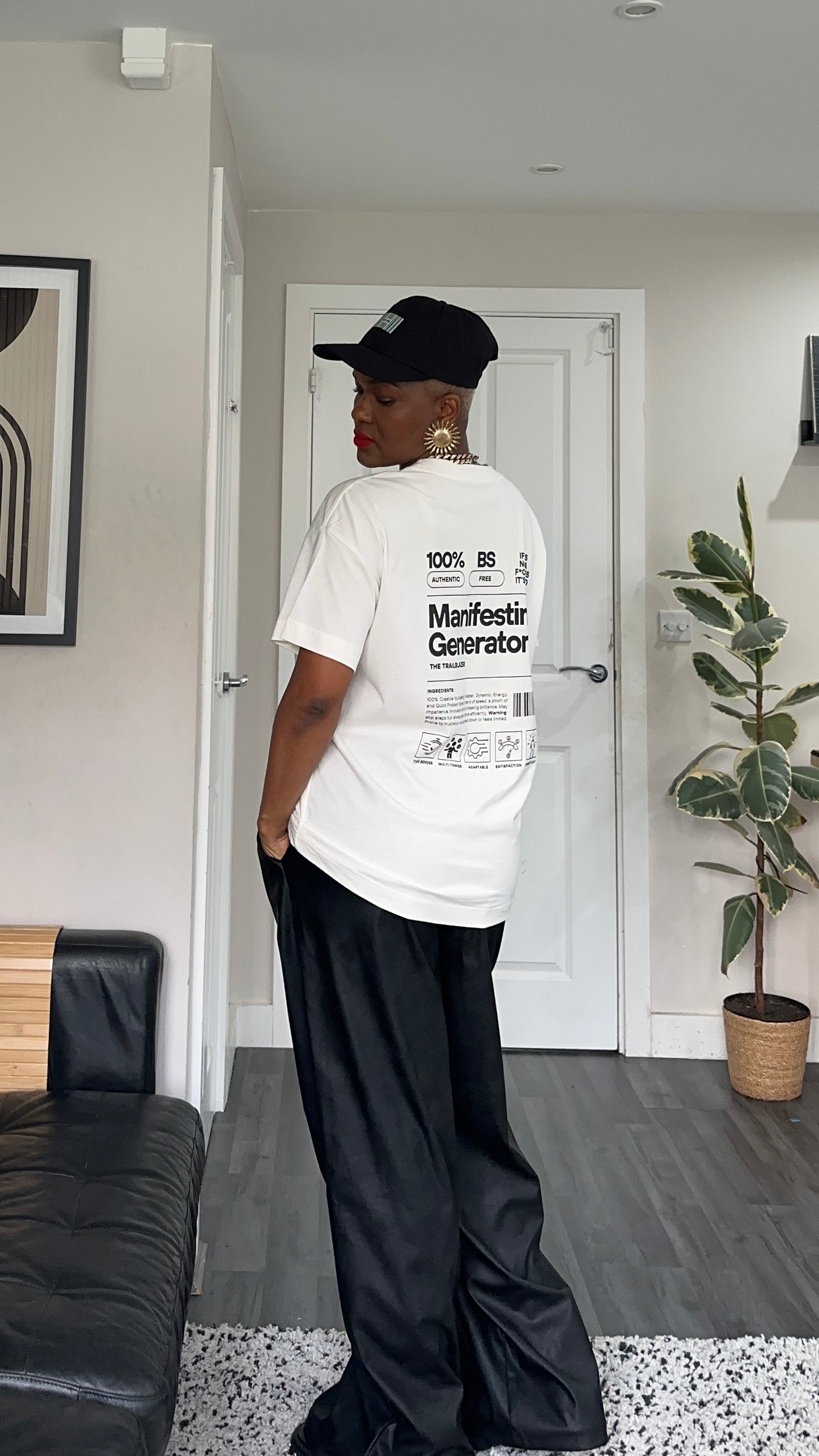 Mani Gen Premium Off-White Unisex Tee